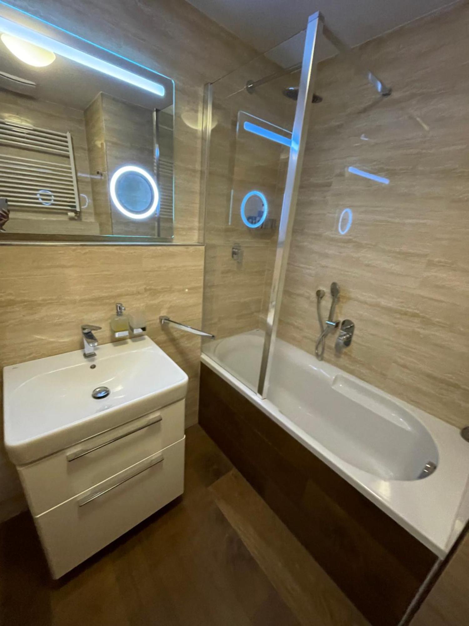 Spirit Harrachov Superior Wellness Apartments - Free Wellness, Wifi, Parking, Harrachov Card Bilik gambar